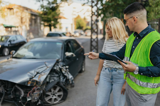 Navigating the Critical Hours After a Crash: Guidance from a Virginia Injury Lawyer